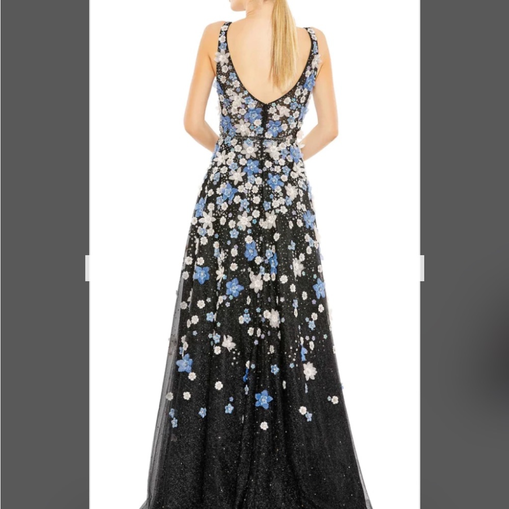 Mac Duggal- Mother of the Groom Gown- size 18 - Picture 4 of 15